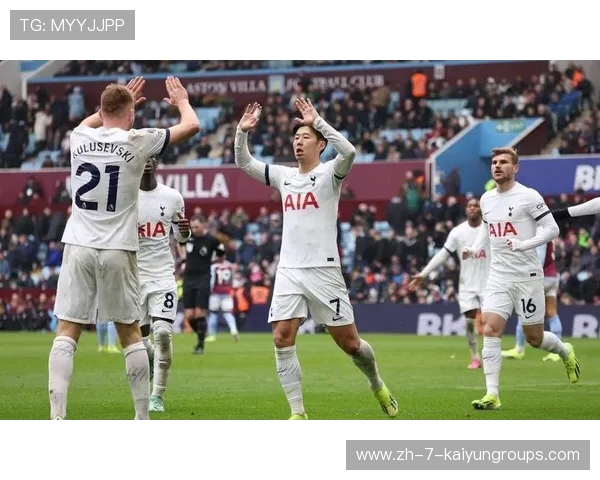 凯恩禁区外精巧分球让热刺形成快节奏射门机会